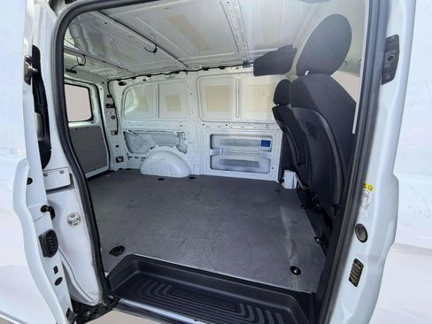 Used 2019 Mercedes-Benz Metris image 14