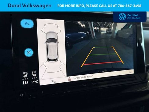 Used 2025 Volkswagen Atlas Cross Sport SE w/ Black Wheel Package image 19