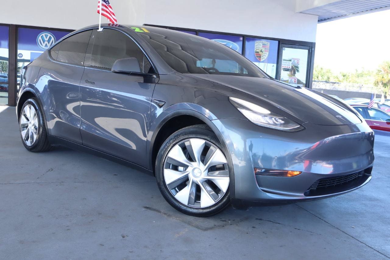 Used 2021 Tesla Model Y Long Range AWD/4WD image 3