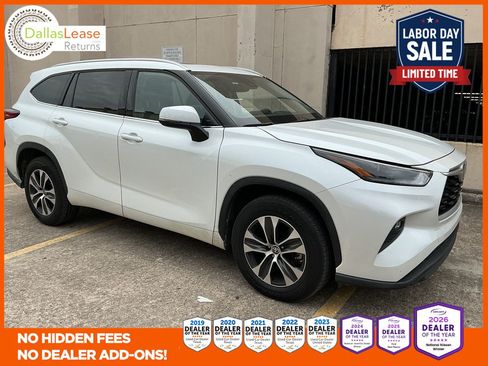 Used 2022 Toyota Highlander XLE FWD image 1