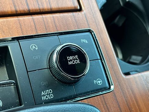 Used 2019 Lincoln Navigator L Reserve image 30