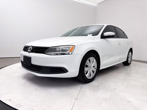 Used 2014 Volkswagen Jetta SE FWD image 3