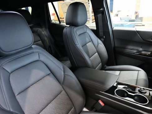 New 2026 Chevrolet Equinox LT image 8