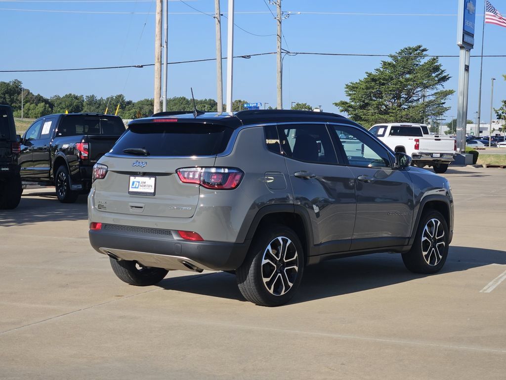 Used 2023 Jeep Compass Limited w/ Sun and Sound Group AWD/4WD image 7