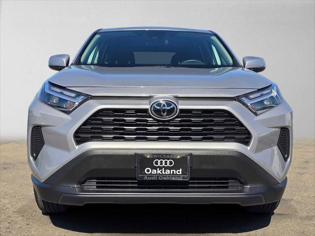 Used 2024 Toyota RAV4 LE AWD/4WD image 8