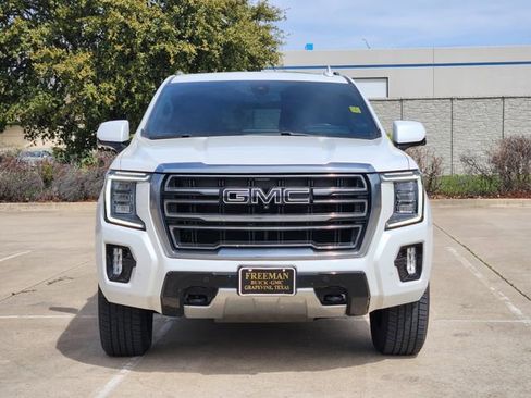 Used 2022 GMC Yukon AT4 w/ AT4 Premium Plus Package image 2