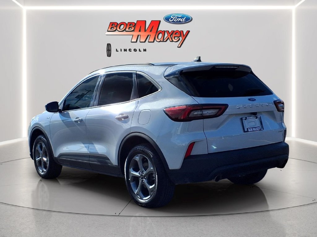 Used 2025 Ford Escape ST-Line Select AWD/4WD image 7