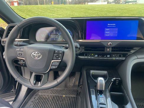 Certified 2024 Toyota Crown XLE image 10