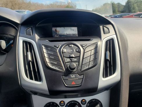 Used 2012 Ford Focus SE image 16