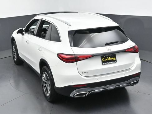 Used 2025 Mercedes-Benz GLC 300 4MATIC image 38