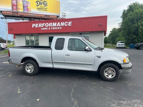 Used 2002 Ford F150 XLT RWD image 2