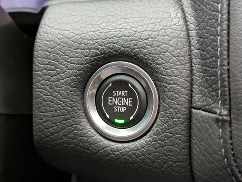 Used 2021 GMC Yukon XL Denali w/ Denali Premium Package RWD image 31