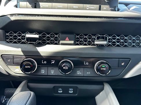 Used 2023 Honda Accord EX image 30