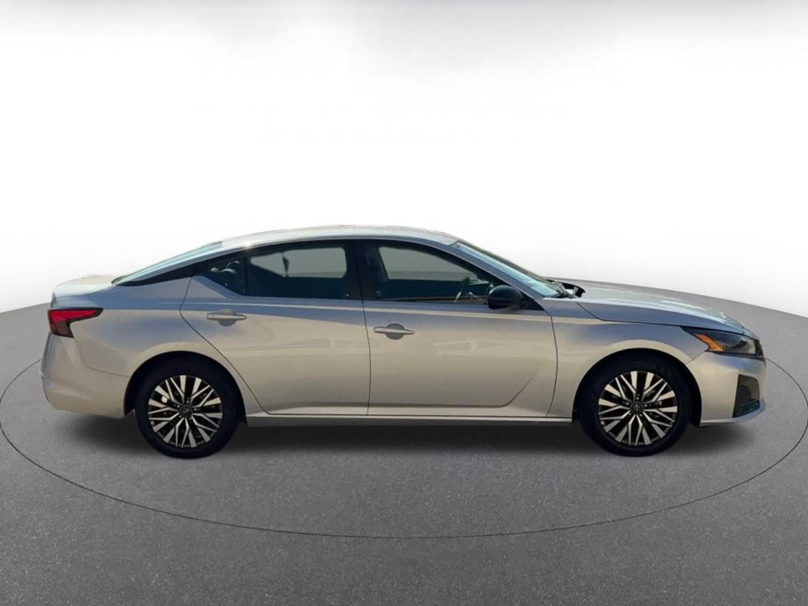 Used 2026 Nissan Altima 2.5 SV FWD image 15