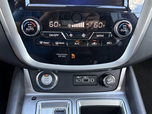 Used 2024 Nissan Murano SV w/ SV Midnight Edition Package image 24