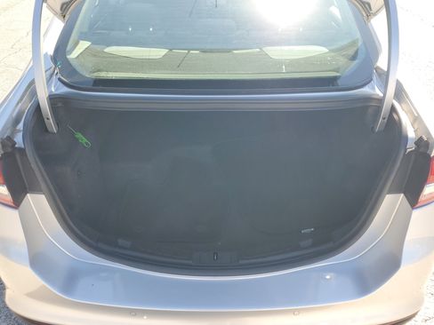 Used 2017 Ford Fusion SE image 11