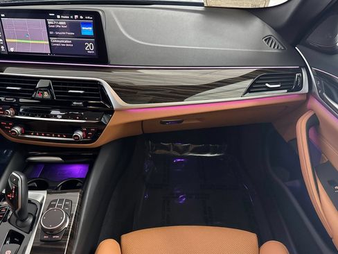 Used 2023 BMW 530e w/ Premium Package RWD image 32