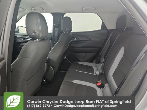 Used 2025 Chevrolet TrailBlazer LT AWD/4WD image 28