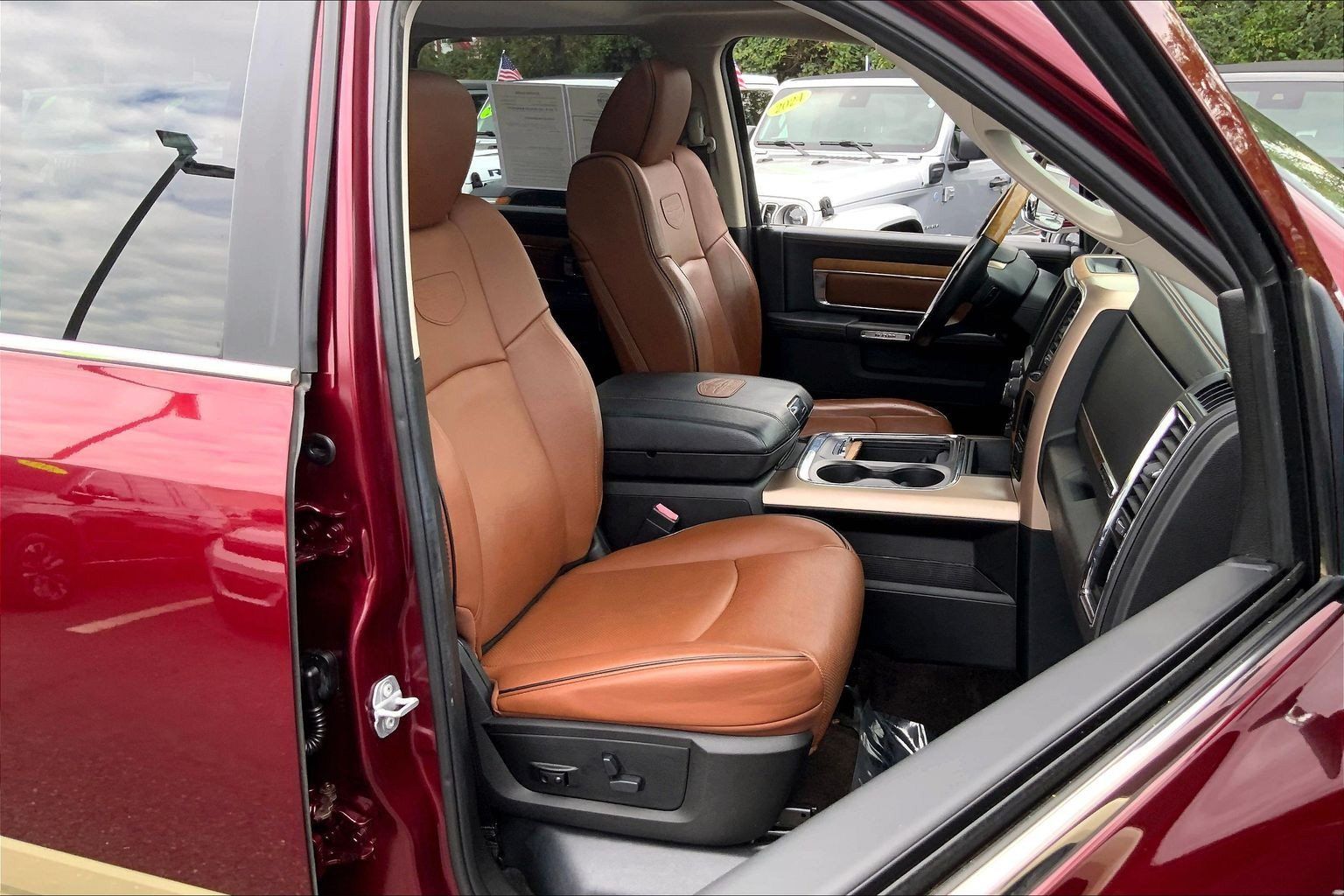 Used 2017 RAM 1500 Laramie Longhorn AWD/4WD image 6