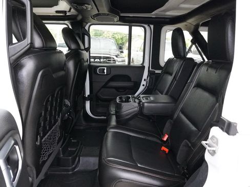 Used 2022 Jeep Wrangler Unlimited Rubicon w/ Trailer Tow Package AWD/4WD image 28