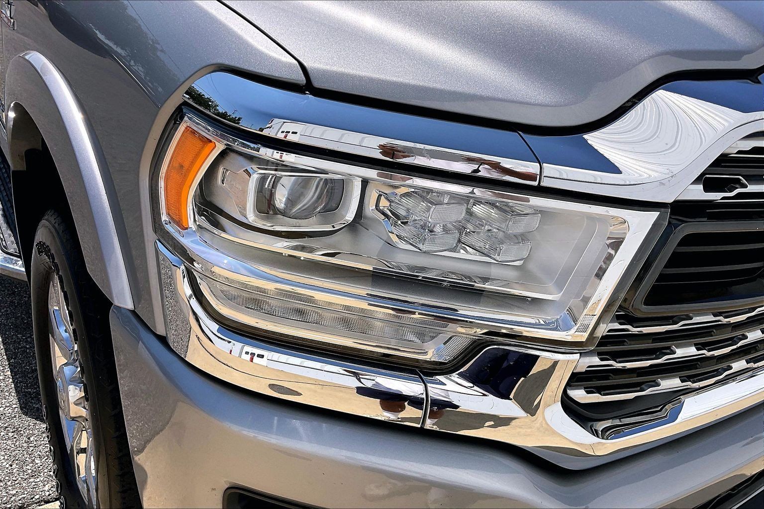 Used 2022 RAM 2500 Limited AWD/4WD image 32