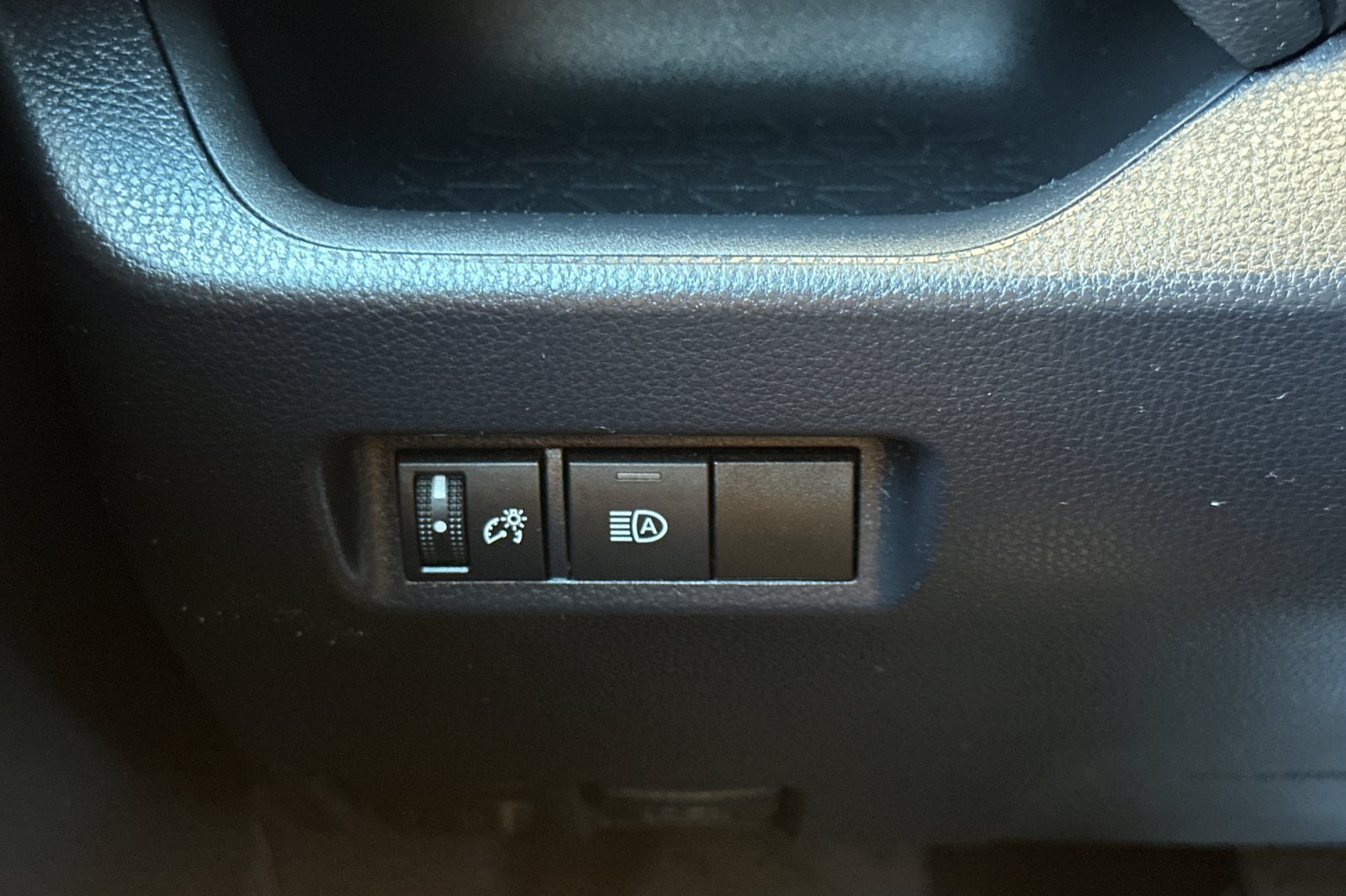 Certified 2020 Toyota RAV4 LE w/ All Weather Liner Package FWD image 30