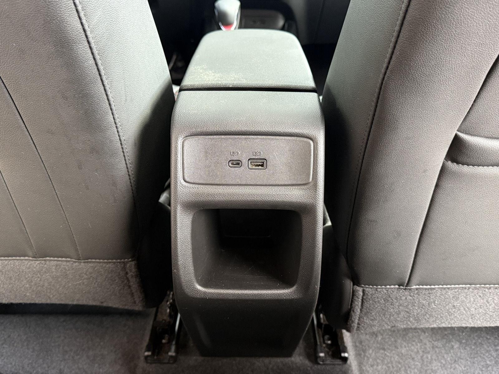 Used 2024 Chevrolet Trax RS w/ Sunroof Package FWD image 26