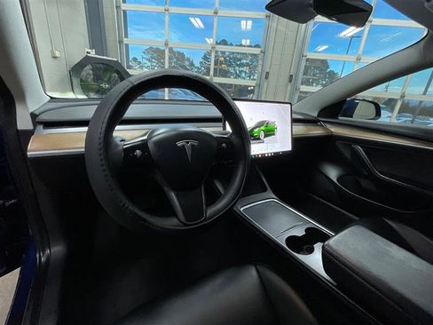 Used 2022 Tesla Model 3 Standard Range image 13