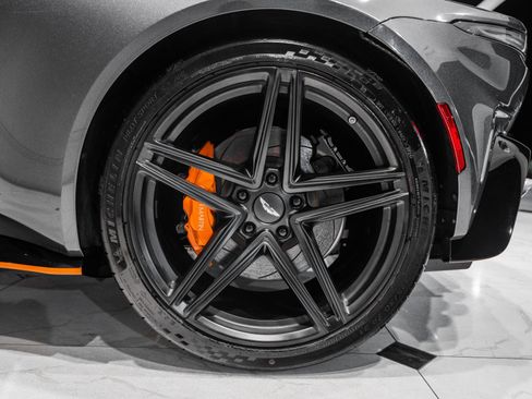 Used 2025 Aston Martin V8 Vantage Coupe RWD image 42