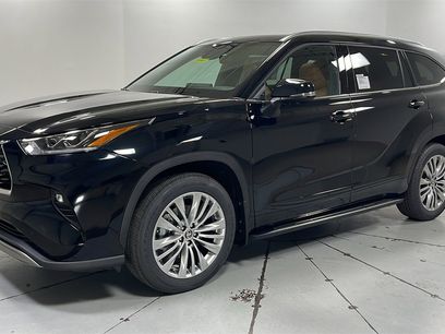 New 2026 Toyota Highlander Platinum