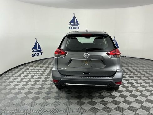 Used 2020 Nissan Rogue S image 5