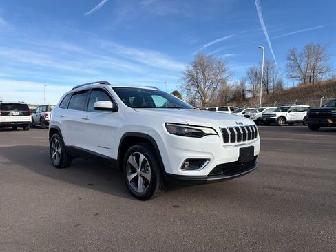 Used 2021 Jeep Cherokee Limited image 1