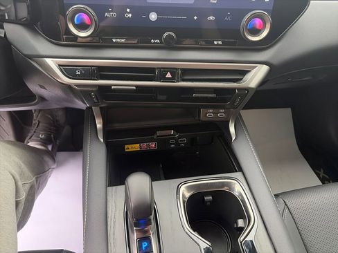 Used 2025 Lexus RX 350h w/ Convenience Package AWD/4WD image 18