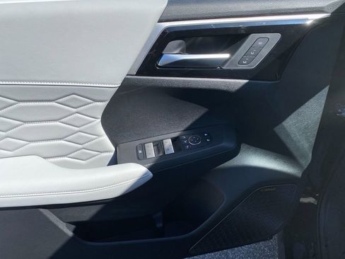 New 2025 Mitsubishi Outlander AWD image 11