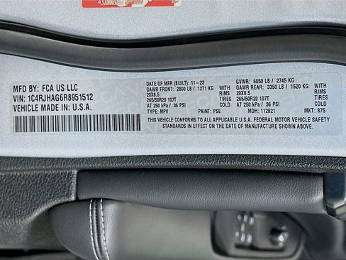 Used 2024 Jeep Grand Cherokee Altitude AWD/4WD image 31