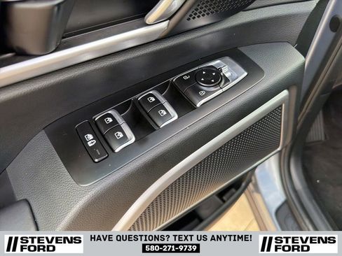 Used 2025 Kia Telluride S AWD/4WD image 18
