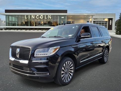 Used 2021 Lincoln Navigator L Reserve image 2