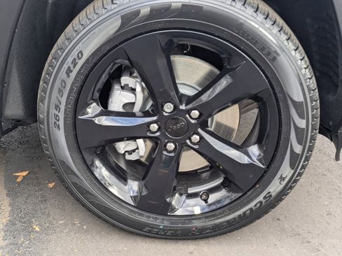 New 2025 Jeep Grand Cherokee L Limited image 11