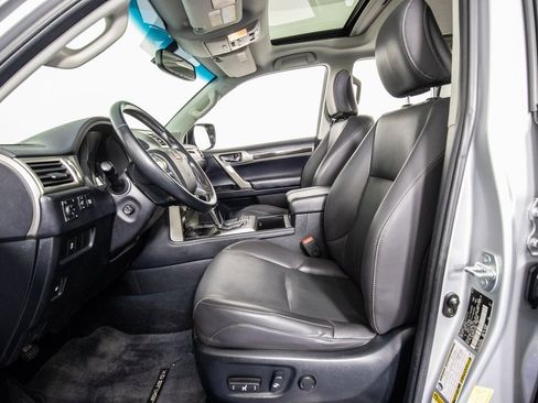 Used 2018 Lexus GX 460 w/ Navigation Package image 8