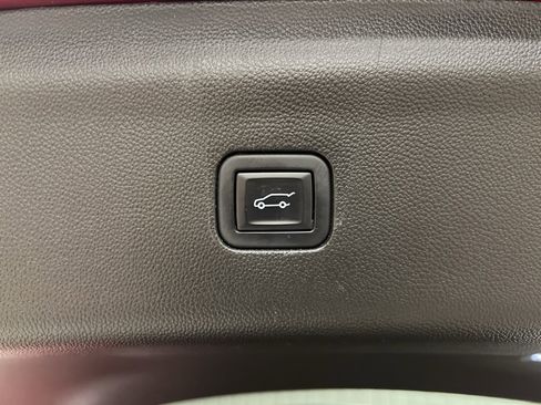 Certified 2023 Buick Enclave Essence w/ Sport Touring Edition image 7