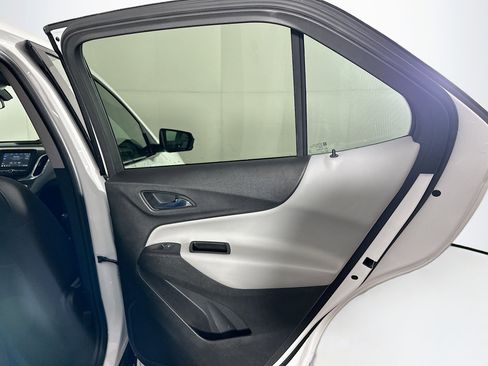 Used 2019 Chevrolet Equinox LT image 27