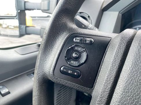 Used 2015 Ford F550 4x4 Regular Cab Super Duty image 26