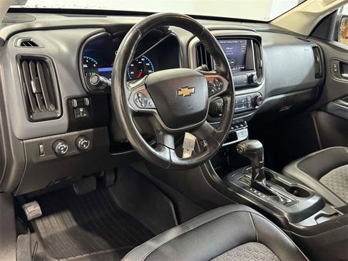 Used 2020 Chevrolet Colorado Z71 w/ Z71 Midnight Edition image 15