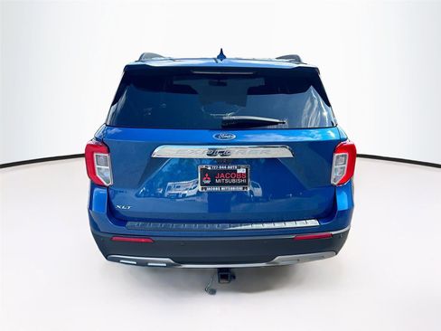 Used 2020 Ford Explorer XLT w/ Equipment Group 202A image 4