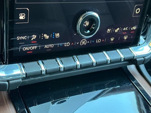 Certified 2025 GMC Yukon Denali RWD image 22