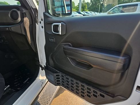 Used 2019 Jeep Wrangler Unlimited Sport S AWD/4WD image 73