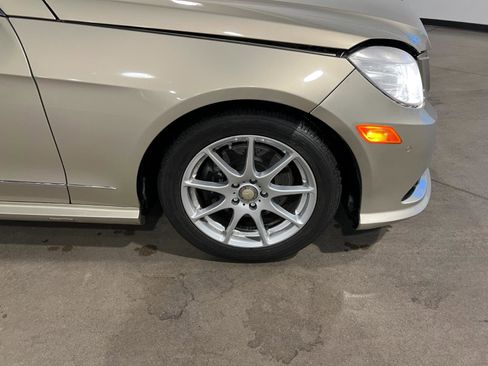 Used 2010 Mercedes-Benz E 350 E 350 Luxury image 41