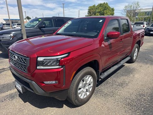 Used 2023 Nissan Frontier SV w/ SV Premium Package image 3