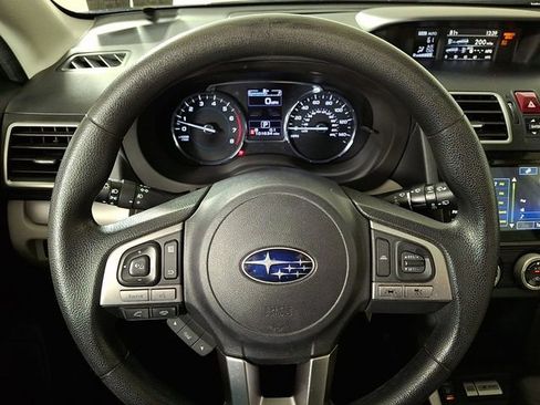 Used 2017 Subaru Forester 2.5i Premium AWD/4WD image 19