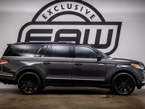 Used 2022 Lincoln Navigator L Black Label AWD/4WD image 9